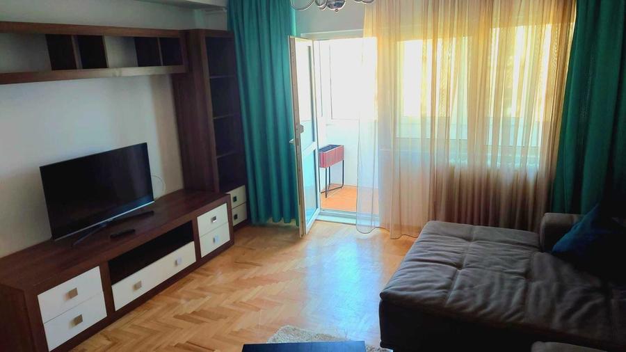 Apartament cu 2 camere decomandat în Văcăresti