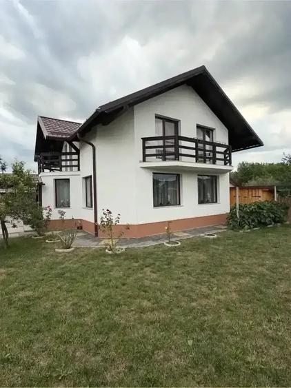 Casă cu 3 camere cu Teren 500 Mp în Crișeni