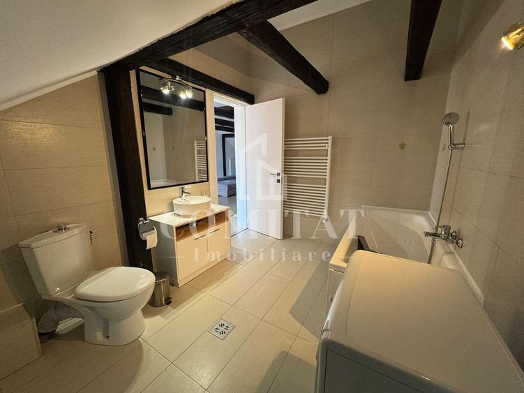 Apartament cu 3 camere semidecomandat, mobilat în Bună Ziua