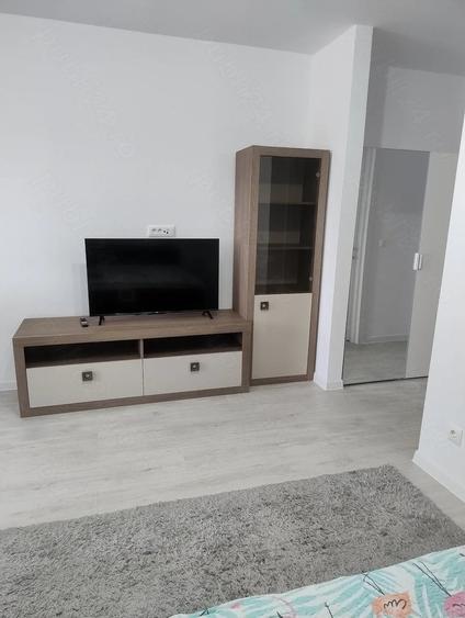 Garsonieră semidecomandată în Titan