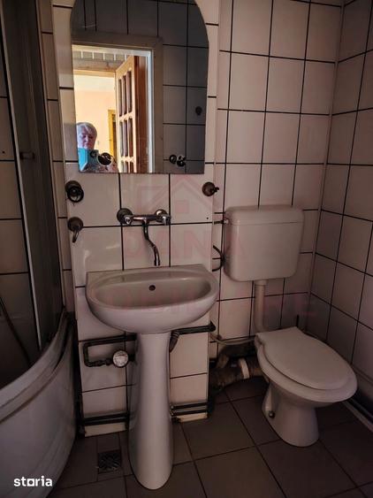 Apartament cu 2 camere decomandat, mobilat în Central