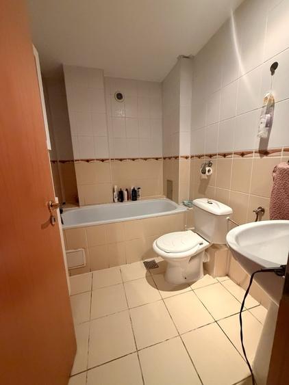 Apartament cu 3 camere decomandat, mobilat în Aradului