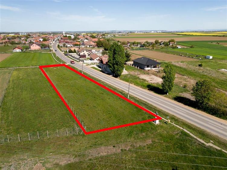 Teren intravilan de 1400 mp, în Girișu de Criș