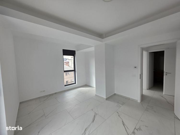 Apartament cu 4 camere în Aviației