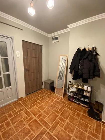 Apartament cu 2 camere decomandat în Podul de Fier