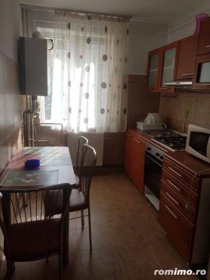 Apartament cu 2 camere decomandat în Gara de Nord