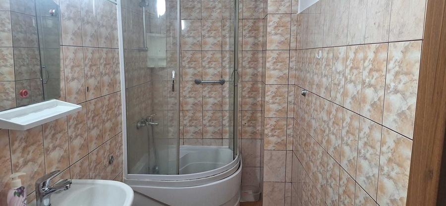 Apartament cu 3 camere decomandat în Brâncoveanu