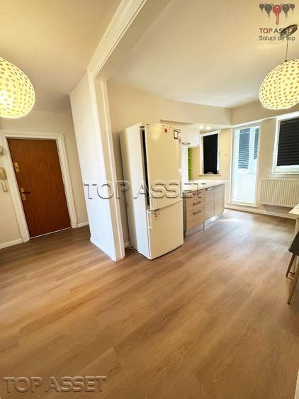Apartament cu 3 camere decomandat în Muncii