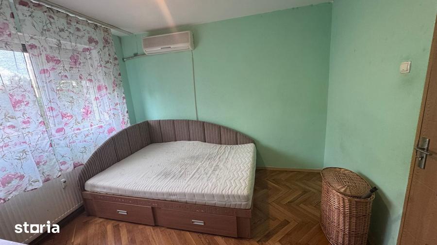 Apartament cu 3 camere decomandat în Dacia