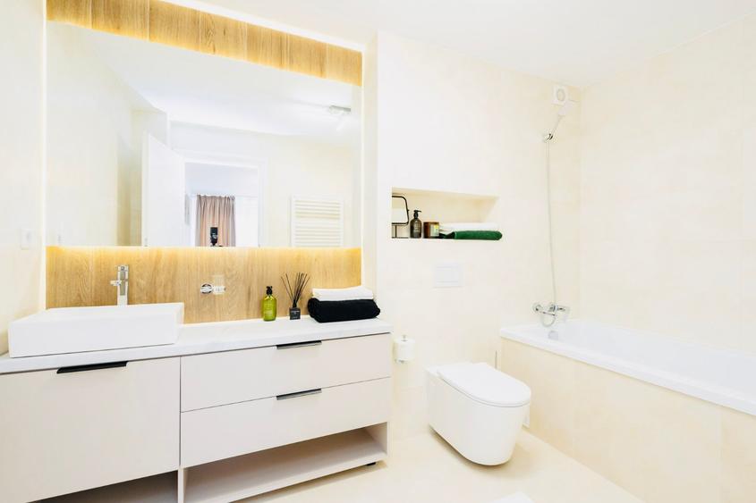 Duplex cu 4 camere cu Canalizare în 1 Decembrie