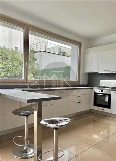 Duplex cu 6 camere cu Piscina în Pipera