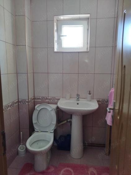 Apartament cu 3 camere, decomandat, de vanzare in Ulmeni, jud. Maramure? - 1