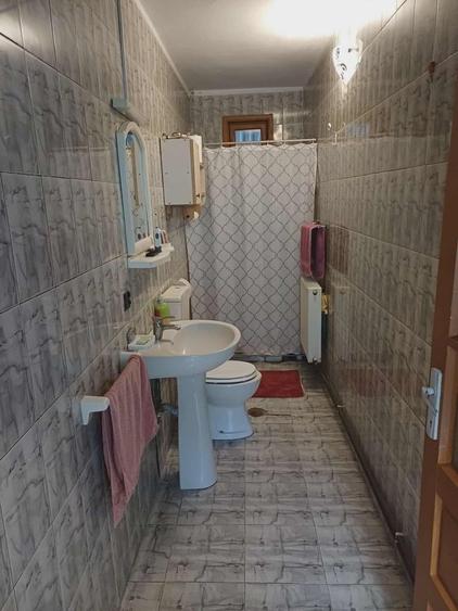 Casă cu 4 camere decomandat în Vladimirescu