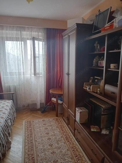 Apartament cu 3 camere decomandat în Micro 21