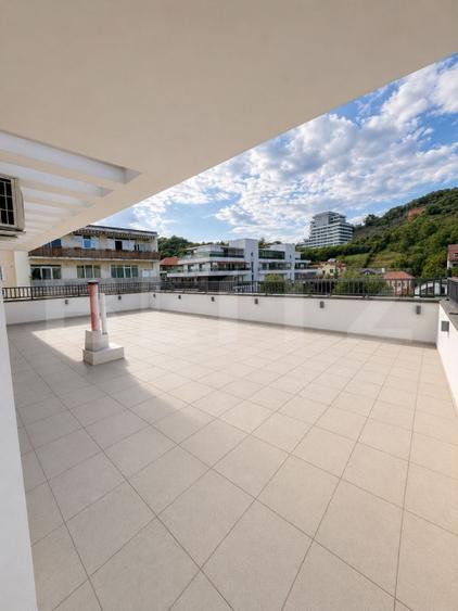 Penthouse cu 4 camere decomandat, mobilat în Grigorescu