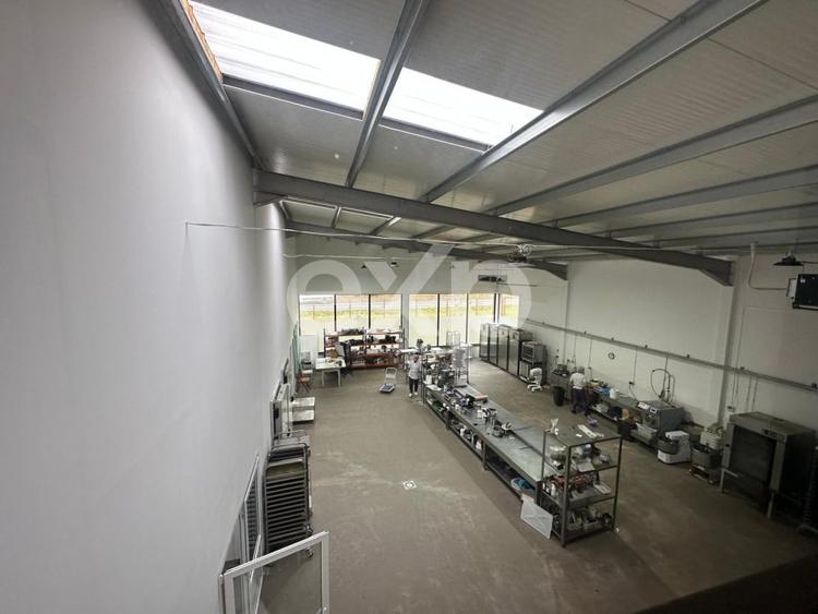 Spațiu industrial, de 717 mp, în Solovăstru