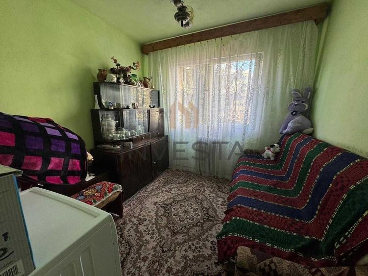 Apartament cu 3 camere semidecomandat, mobilat în Mănăștur