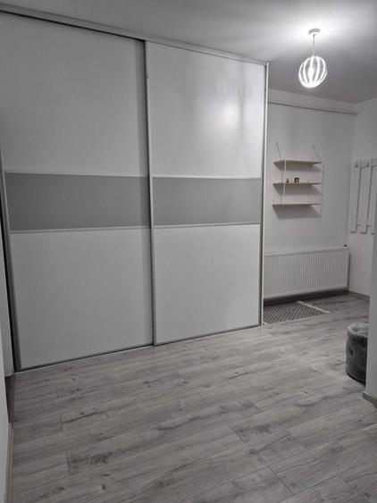 Apartament cu 2 camere decomandat în Florești