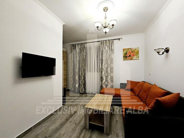 Apartament cu 2 camere decomandat, mobilat în Central