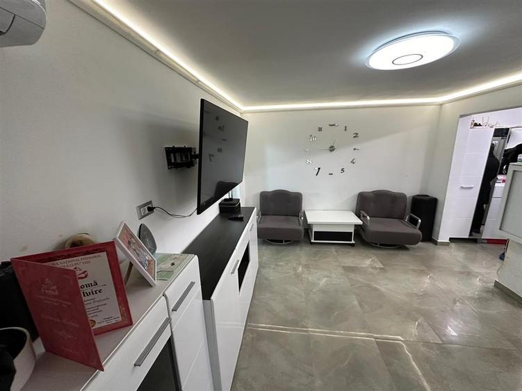 Apartament cu 3 camere semidecomandat în Zimbru