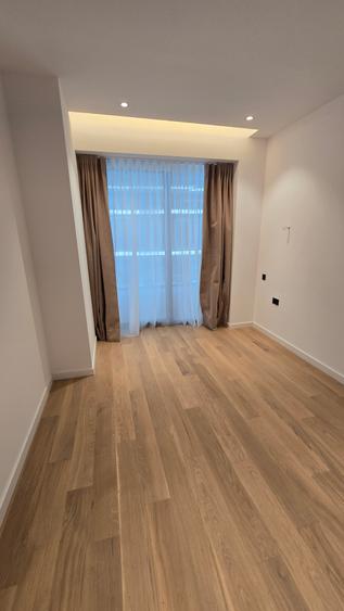 Apartament cu 3 camere decomandat în Herăstrău
