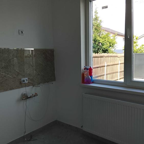 Casă cu 3 camere cu Teren 220 Mp în Central