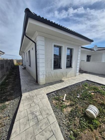 Duplex parter - 2 dormitoare - 2 bai - zona excelenta la 4 b - 3