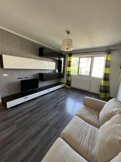 Apartament cu 3 camere semidecomandat, mobilat în Șagului
