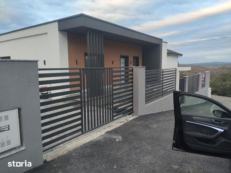 Casă cu 5 camere cu Teren 450 Mp în Apahida