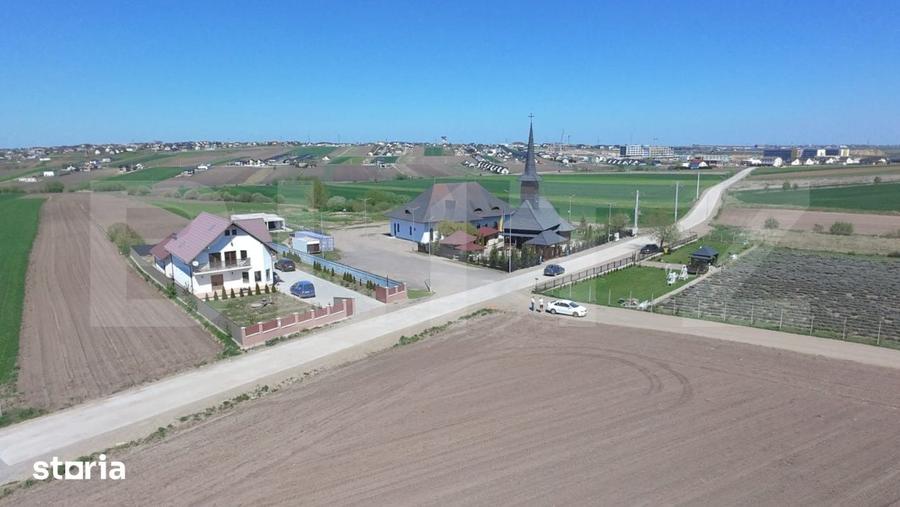 Teren de 4000 mp, în Șcheia
