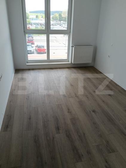 Apartament cu 3 camere decomandat în Libertății