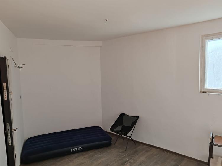 Apartament cu 2 camere semidecomandat în Armeneasca