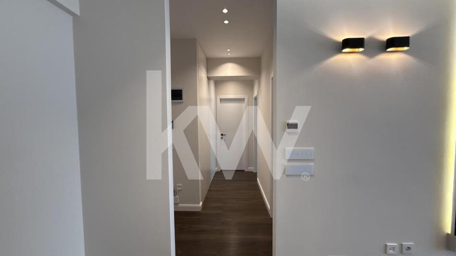 Apartament cu 2 camere decomandat, mobilat în Tractorul