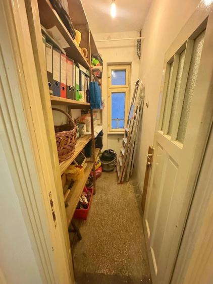 Apartament cu 3 camere semidecomandat în Cișmigiu