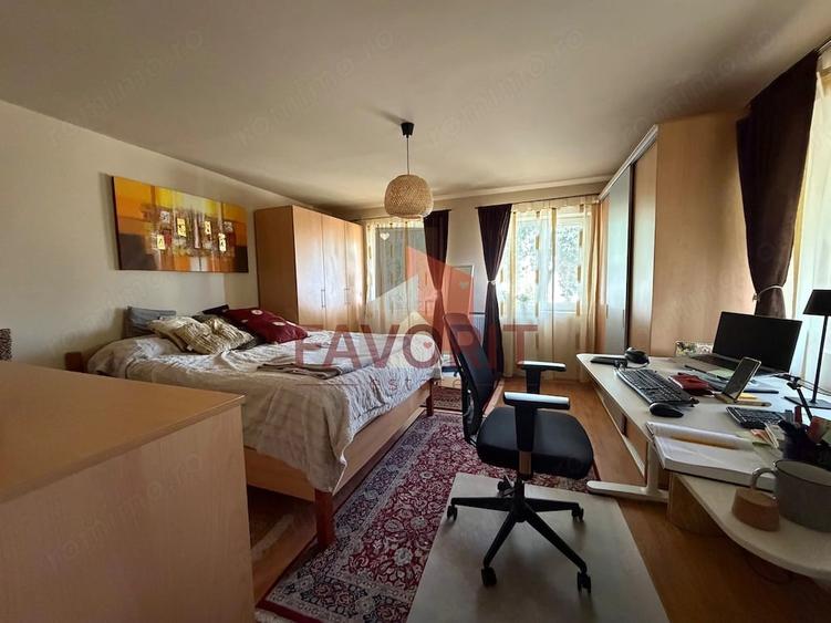 Casă cu 4 camere cu Teren 1514 Mp în Ianova