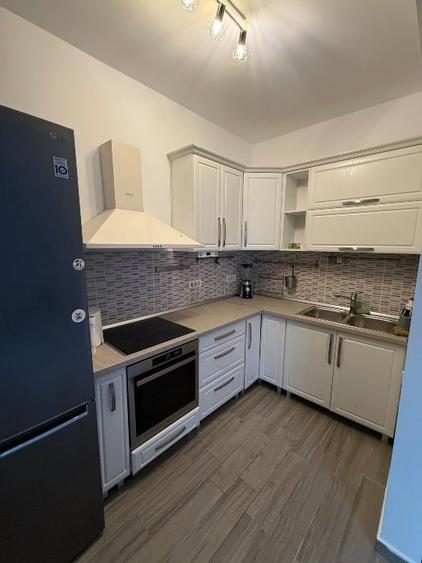 Apartament cu 3 camere decomandat, mobilat în Dumbrăvița