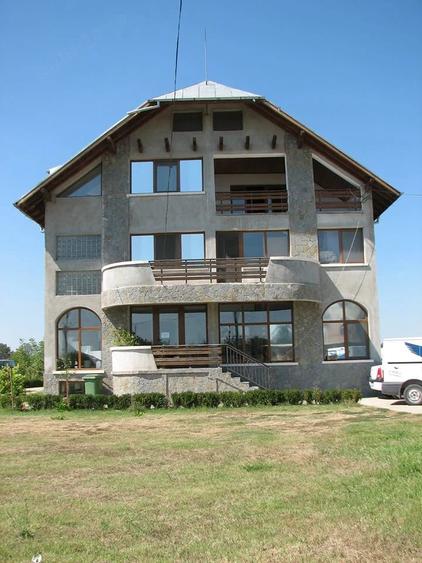 Casă în Central