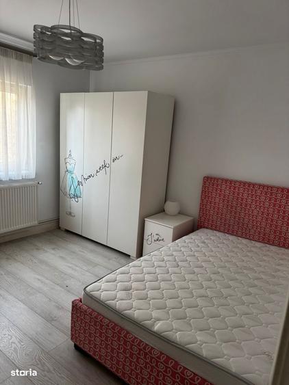 Apartament cu 4 camere decomandat, mobilat în 13 Septembrie