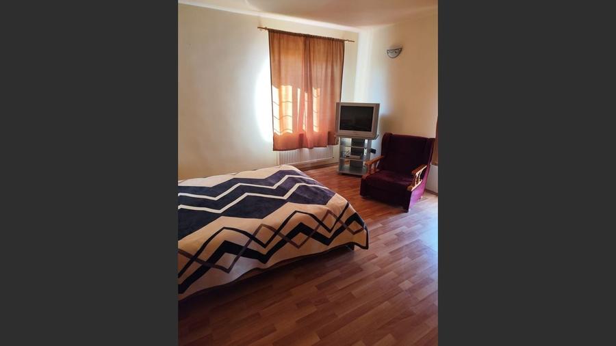 Casă cu 5 camere cu Canalizare în Goruna