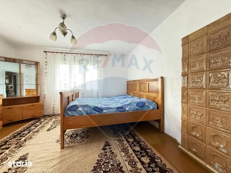 Casă cu 5 camere cu Teren 1056 Mp în Șaru Dornei