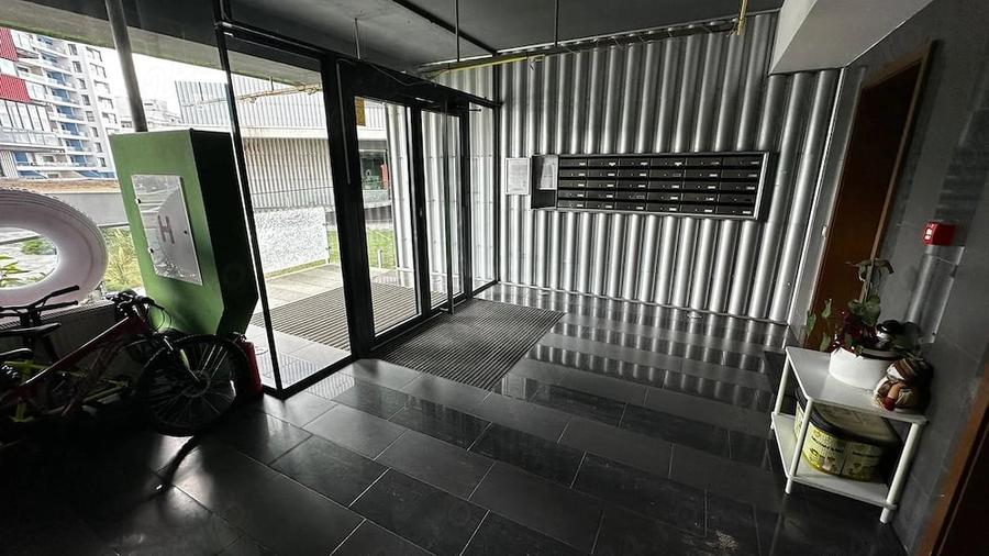 Apartament cu 4 camere decomandat în Faleza Nord