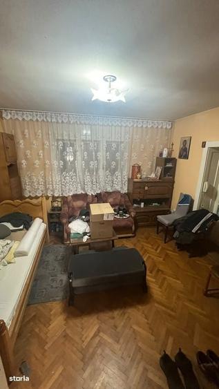 Casă cu 3 camere în Careiului