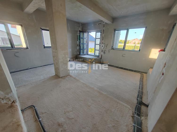 Casă individuală cu 3 camere cu Teren 500 Mp în Lunca Cetățuii