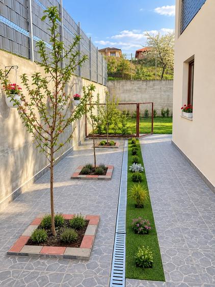 Duplex cu 5 camere cu Canalizare în Dezmir
