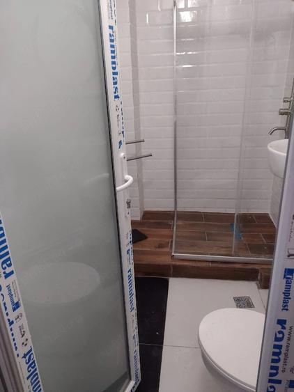 Garsonieră decomandată în Baza 3