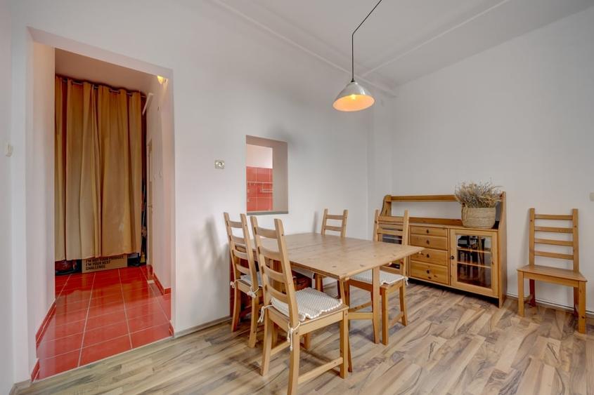 Apartament cu 3 camere semidecomandat în Eminescu
