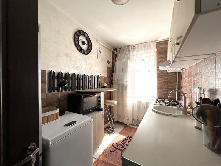 Apartament cu 2 camere circular, mobilat în Micro 17