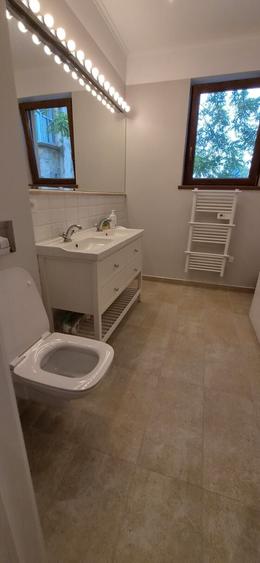 Apartament cu 3 camere decomandat în Foișorul de Foc