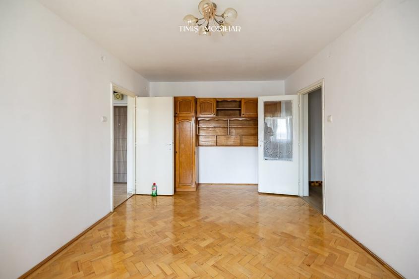 Apartament cu 2 camere semidecomandat, mobilat în Complex Studențesc