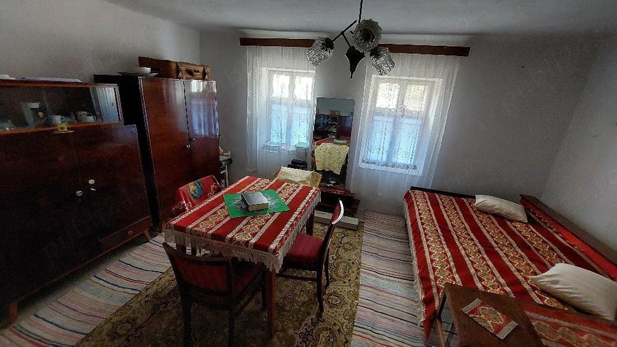 Casă cu 2 camere cu Teren 1292 Mp în Tormac